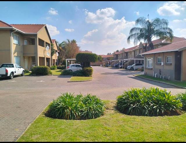 2 BEDROOM APARTMENT FOR SALE IN KEMPTON PARK EXT 04